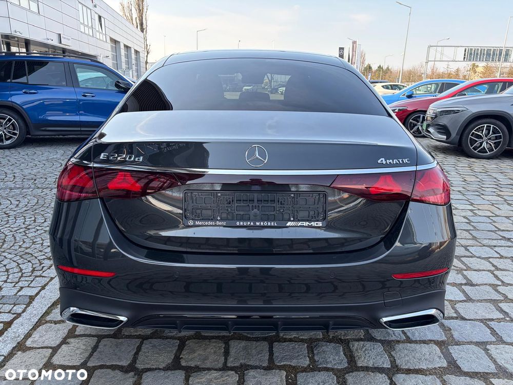 Mercedes-Benz Klasa E 220 d mHEV 4-Matic AMG 9G-Tronic - 5