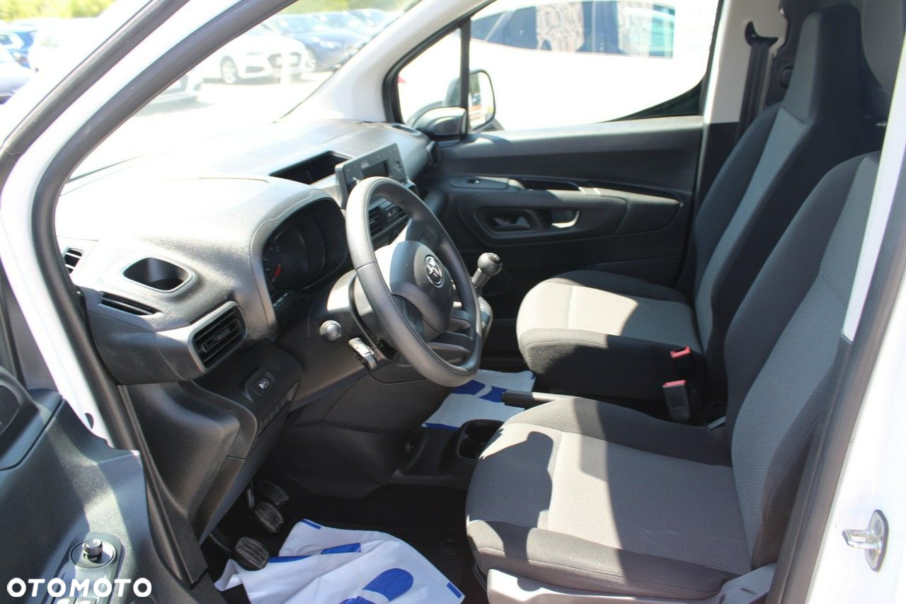 Toyota Proace City - 23