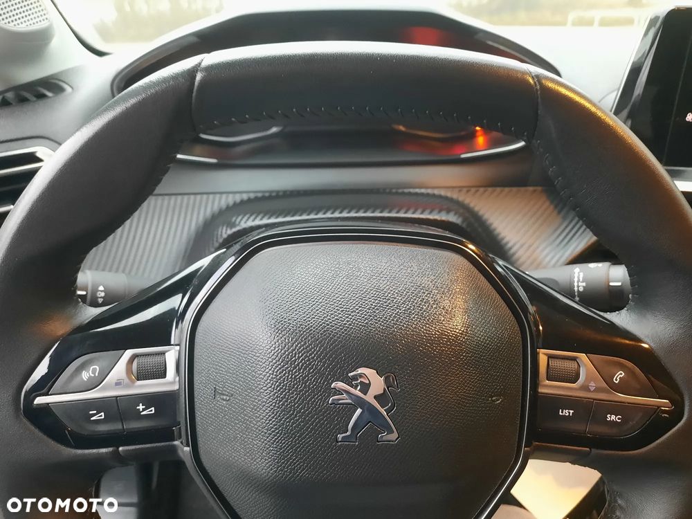 Peugeot 208 1.2 PureTech Style S&S - 12