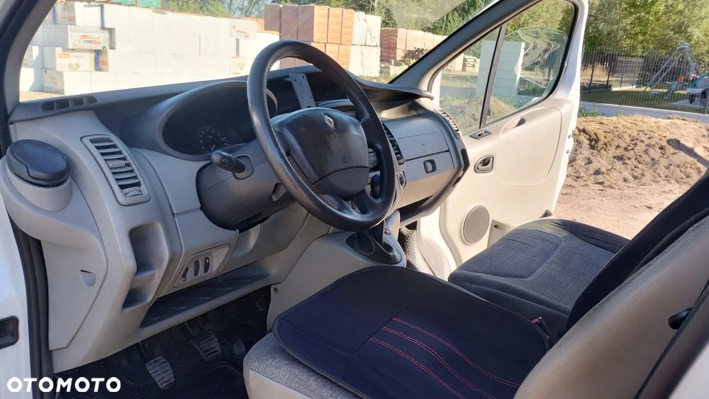 Renault Trafic - 17