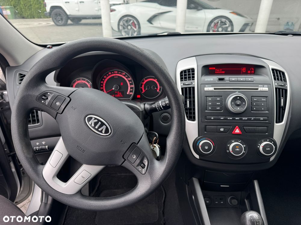 Kia Ceed 1.6 CVVT ISG Spirit - 8