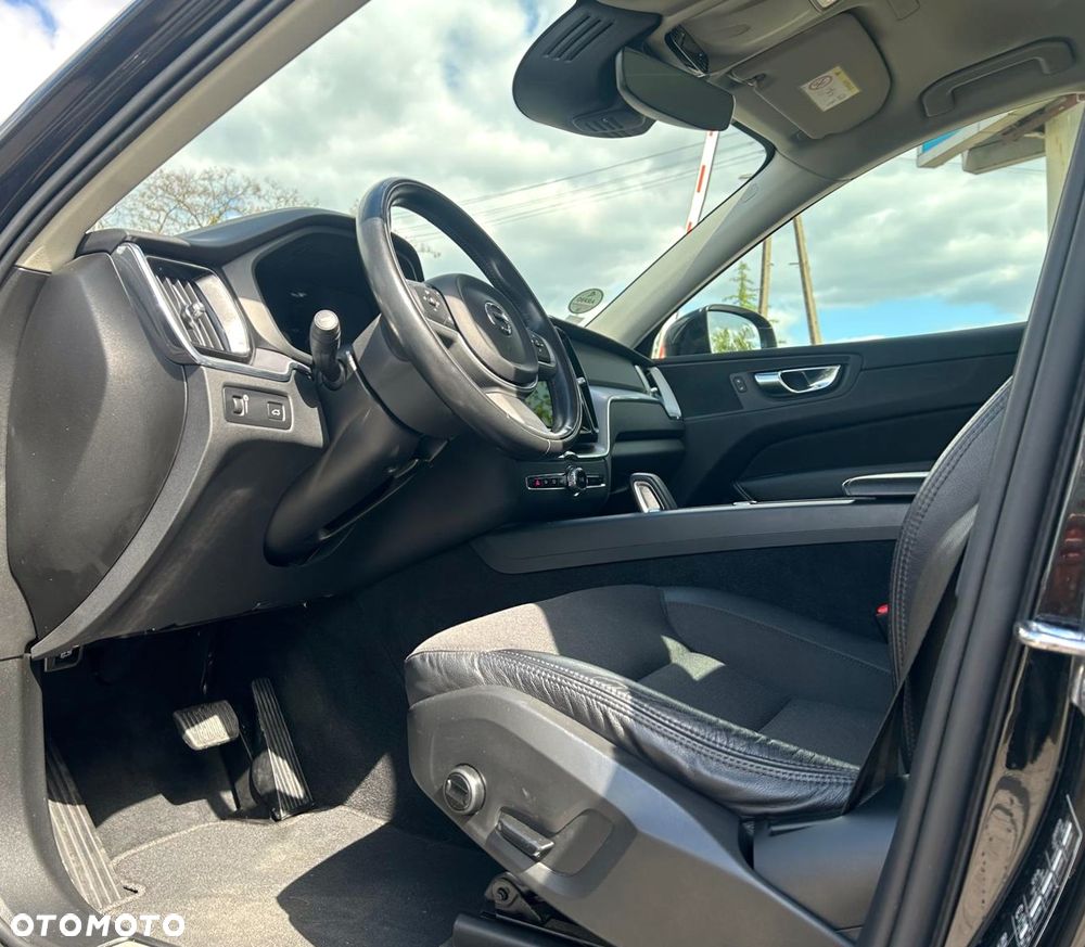 Volvo XC 60 B4 D Momentum Pro - 8