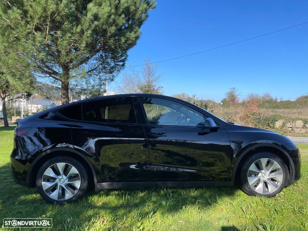 Tesla Model Y RWD - 12