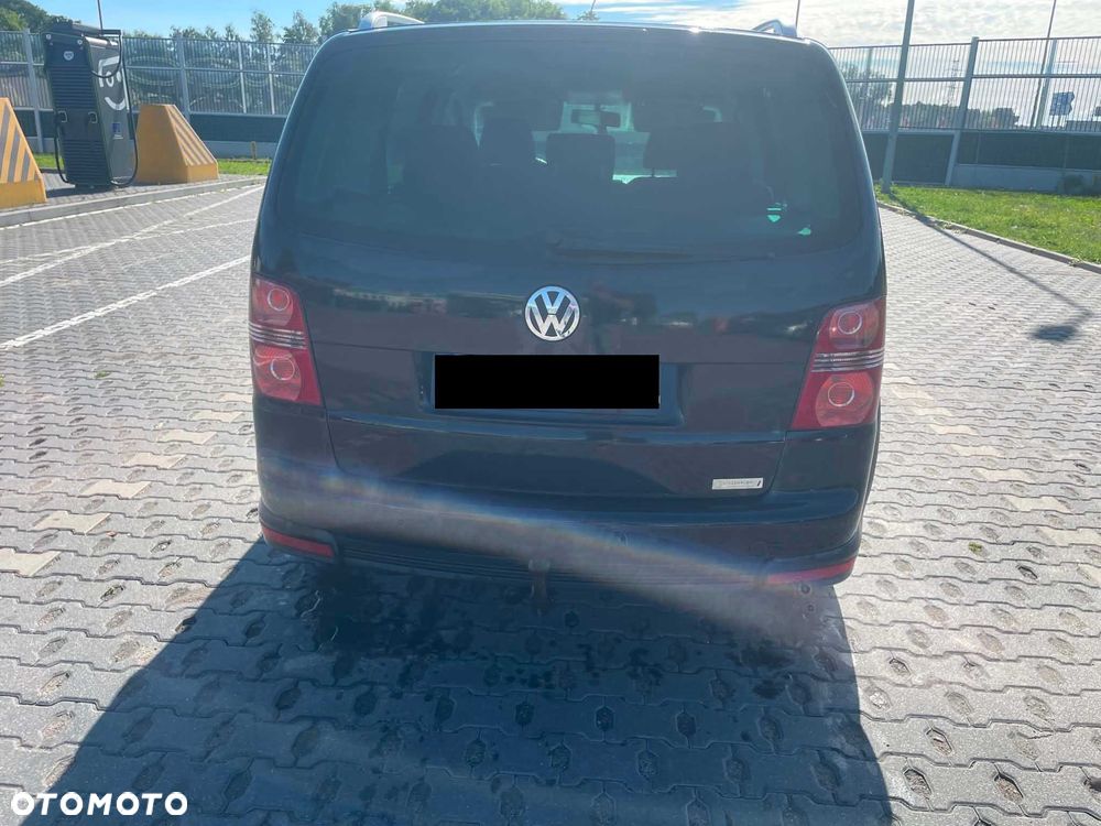 Volkswagen Touran - 6