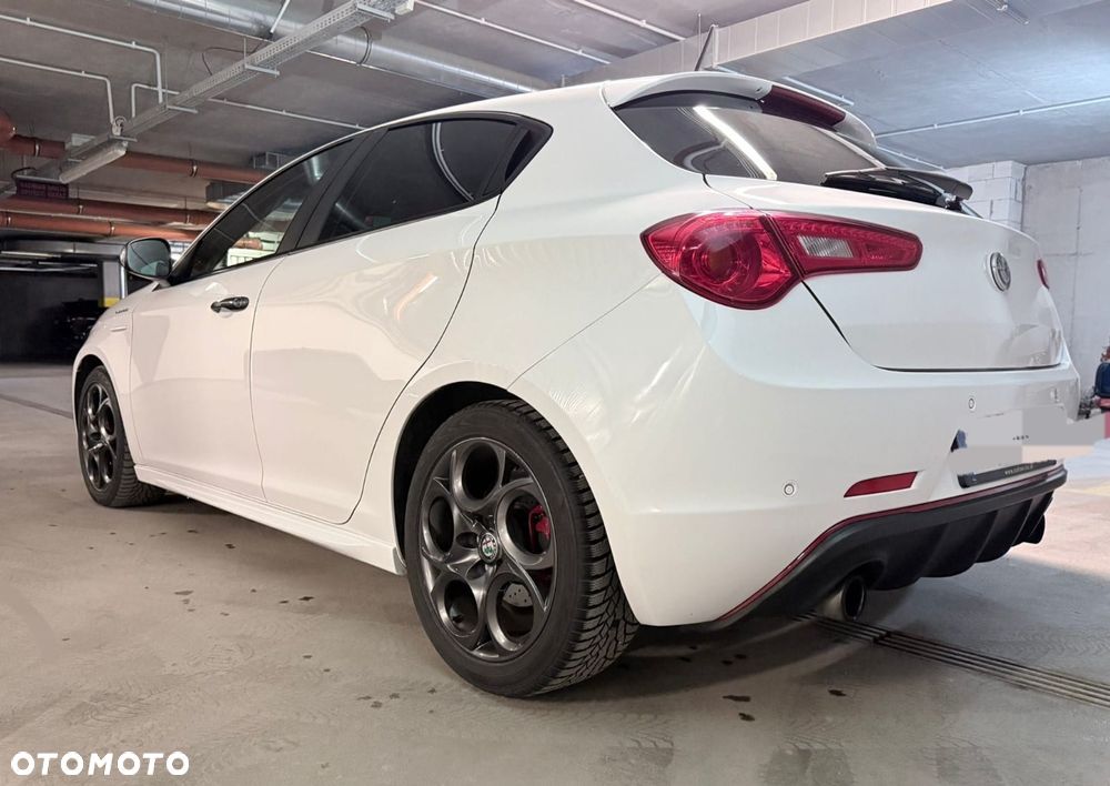Alfa Romeo Giulietta 1750 TBi Veloce TCT - 4