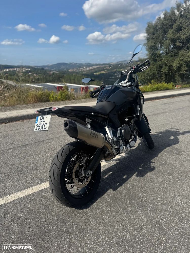 BMW F 900 GS Triple Black - 17