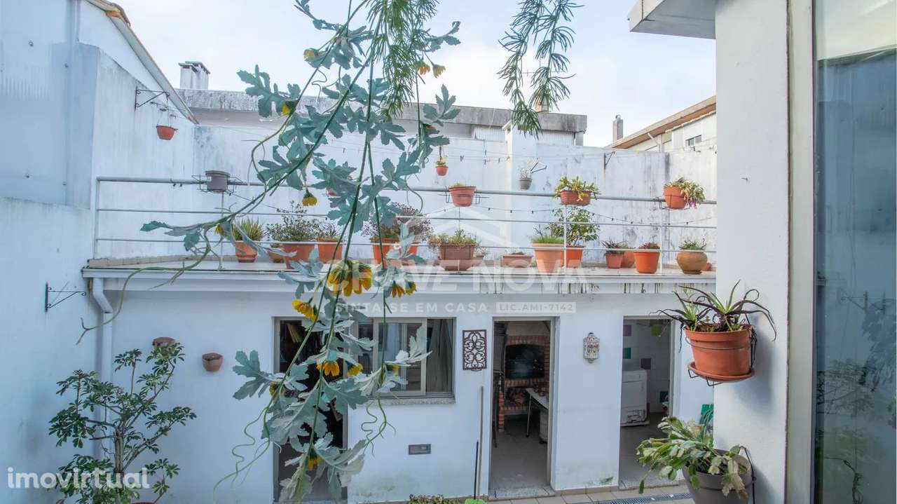 Moradia em Banda V3+1 c/ Terraço em Mafamude (Santo Ovídio) - Grande imagem: 3/23