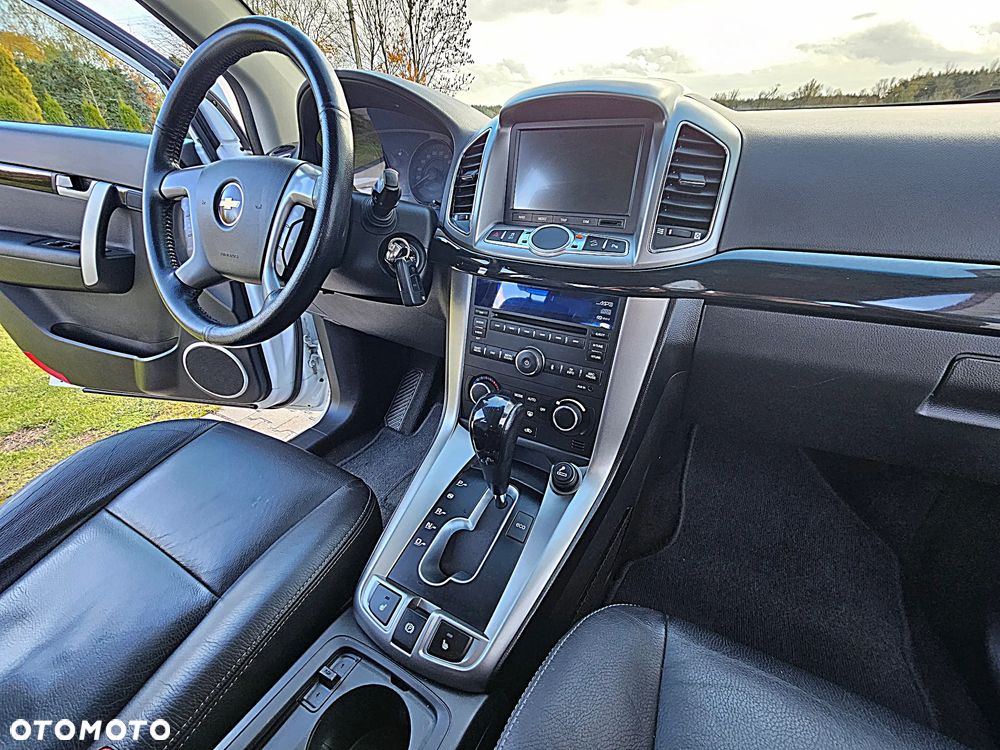 Chevrolet Captiva - 36