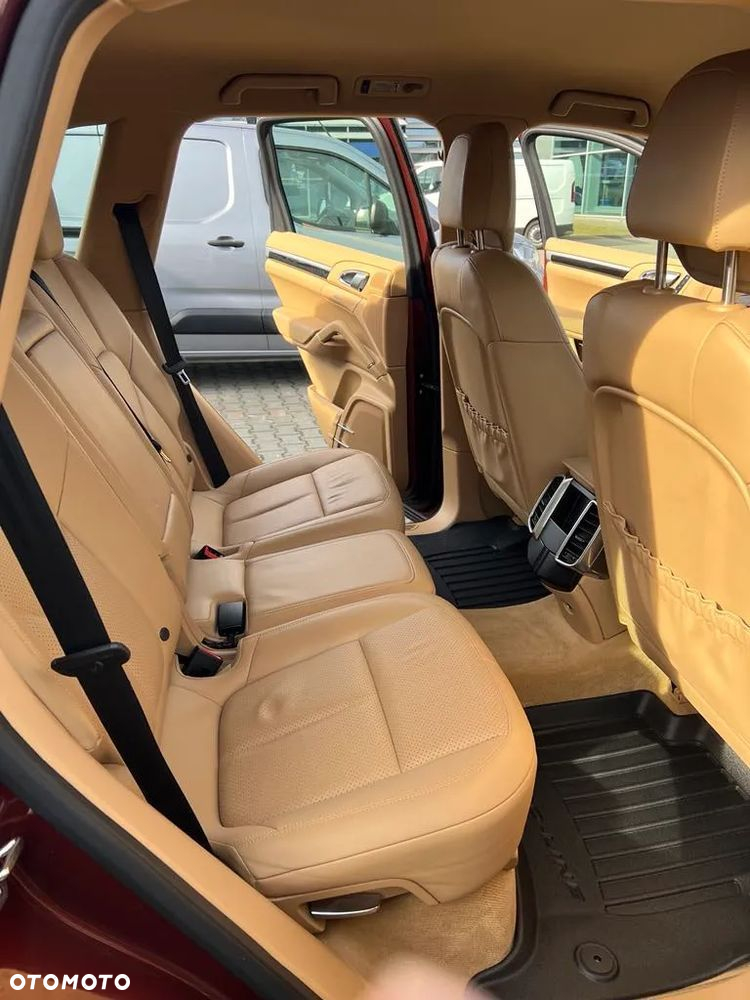 Porsche Cayenne Standard - 22