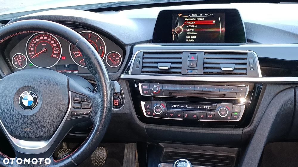 BMW Seria 3 325d Sport Line - 12