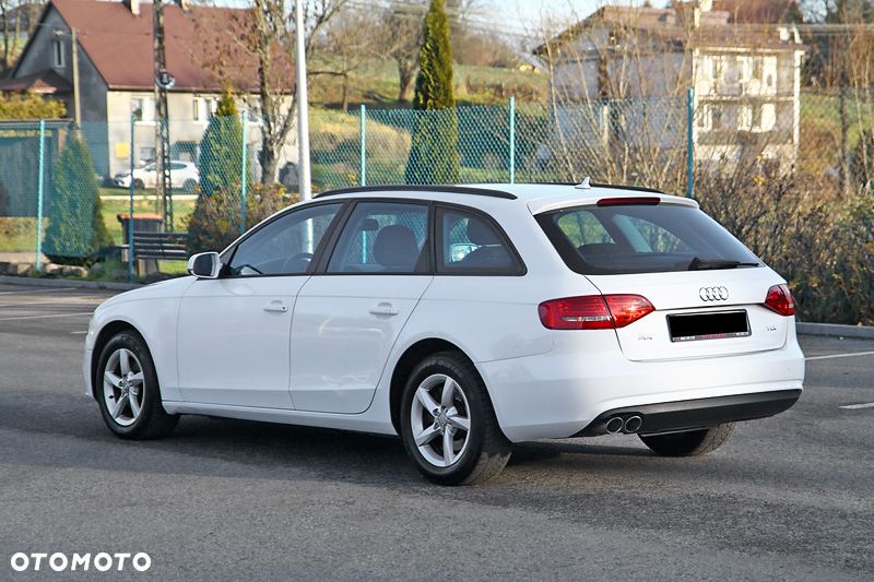 Audi A4 Avant - 4