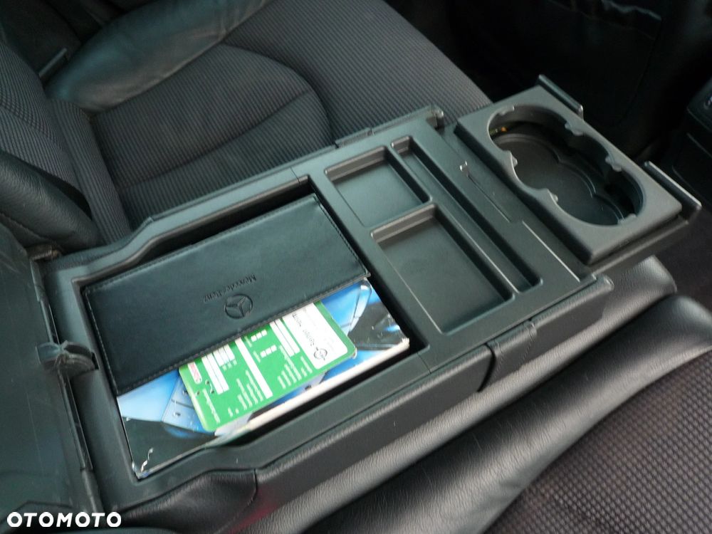 Mercedes-Benz Klasa E 220 CDI T Avantgarde - 29