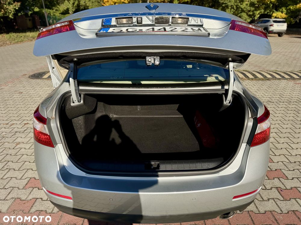 Renault Latitude 2.0 dCi Privilege - 17