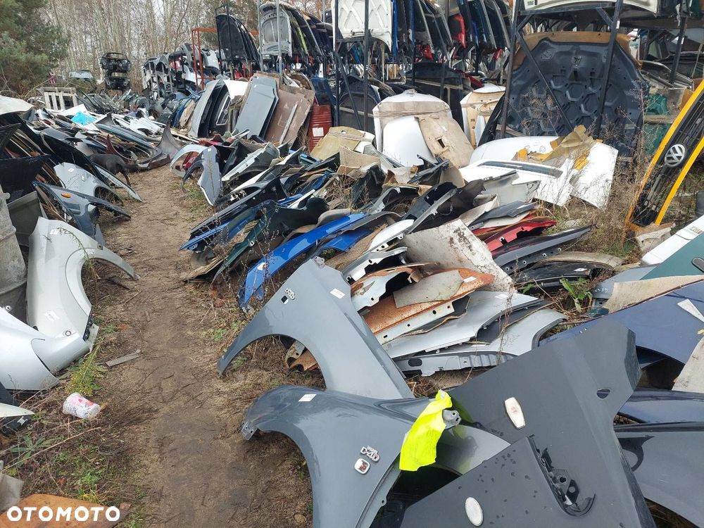 KOMPLETNY PRZÓD MASKA ZDERZAK BŁOTNIKI LAMPY TOYOTA AVENSIS T25 1E5 - 18