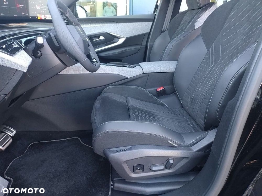 Peugeot 3008 1.2 PureTech mHEV GT S&S e-DCS6 - 9