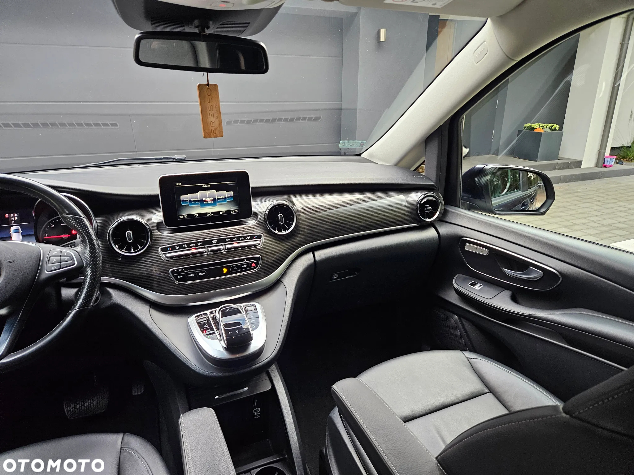 Mercedes-Benz Klasa V 250 d 4-Matic Avantgarde 9G-Tronic (d³ugi) - 32