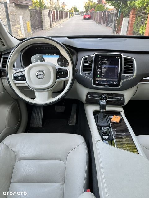Volvo XC 90 T6 AWD Geartronic Momentum - 17