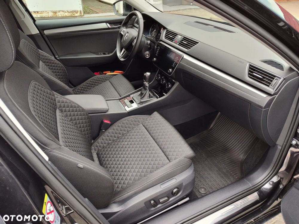 Skoda Superb 2.0 TDI Style - 4