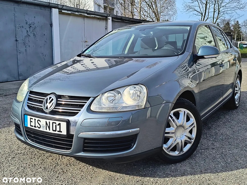 Volkswagen Jetta 1.6 Comfortline - 10