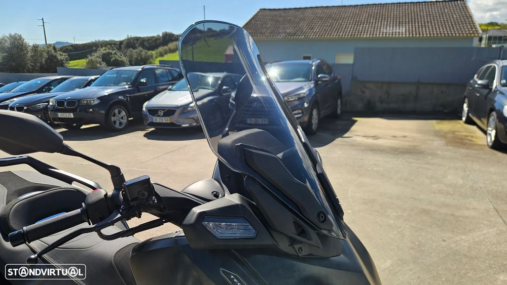 Yamaha X-Max Tech max - 14