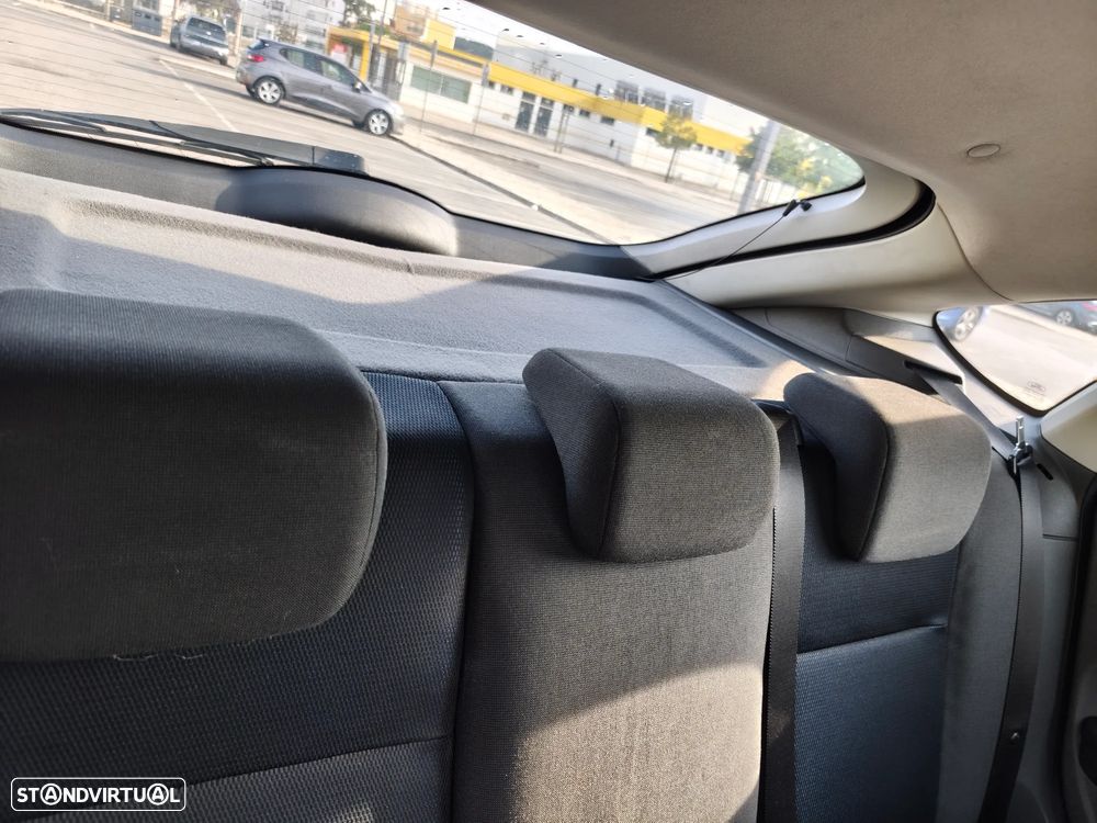 Ford Focus 1.6 TDCi Trend - 18