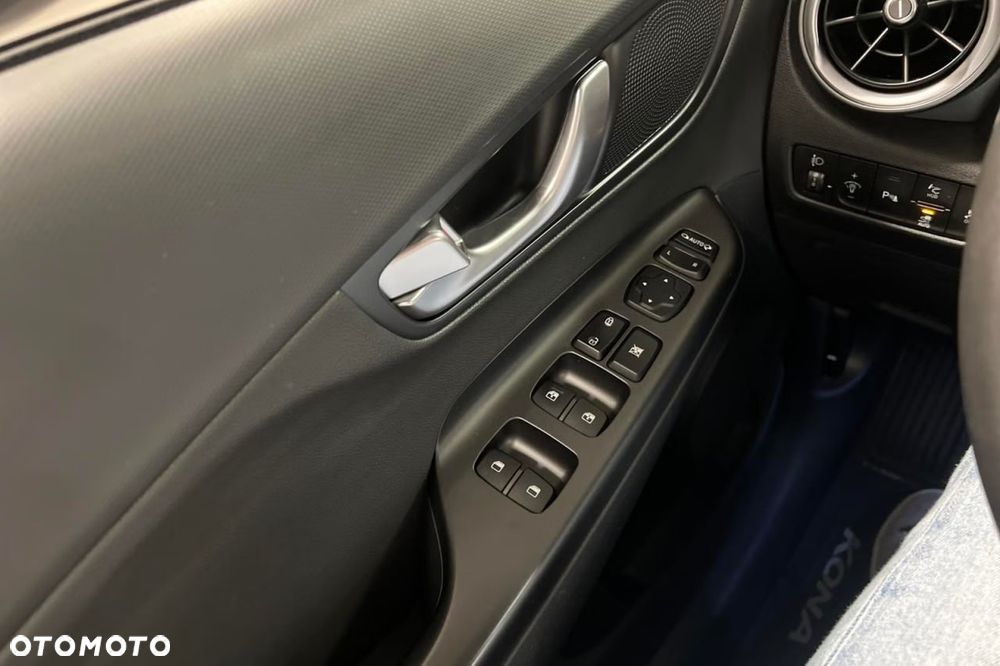 Hyundai Kona Premium - 19