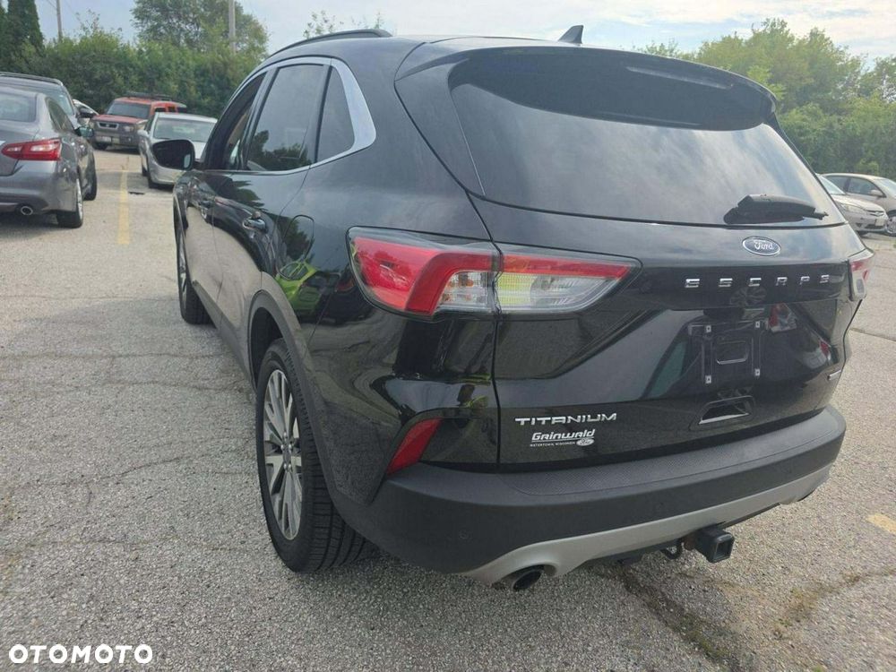 Ford Kuga - 4