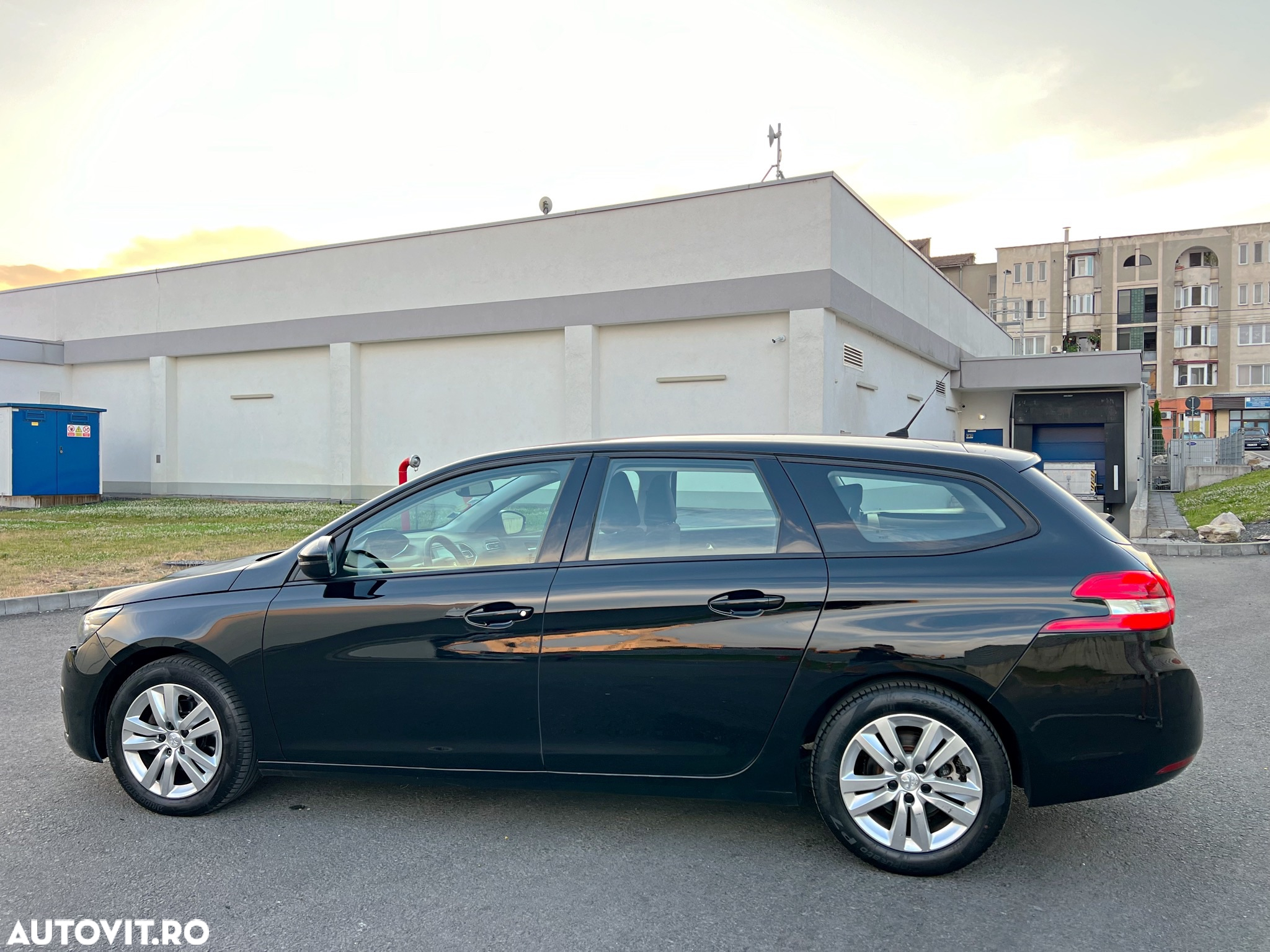 Peugeot 308 1.5L BlueHDI BVM6 Allure Pack - 3