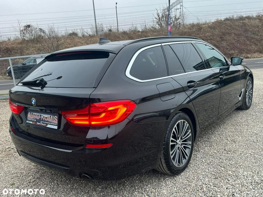 BMW Seria 5 530i xDrive GPF Sport Line sport - 36