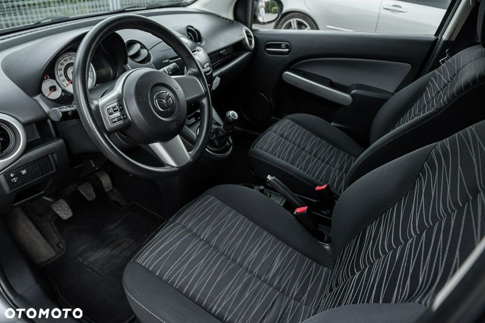 Mazda 2 - 6