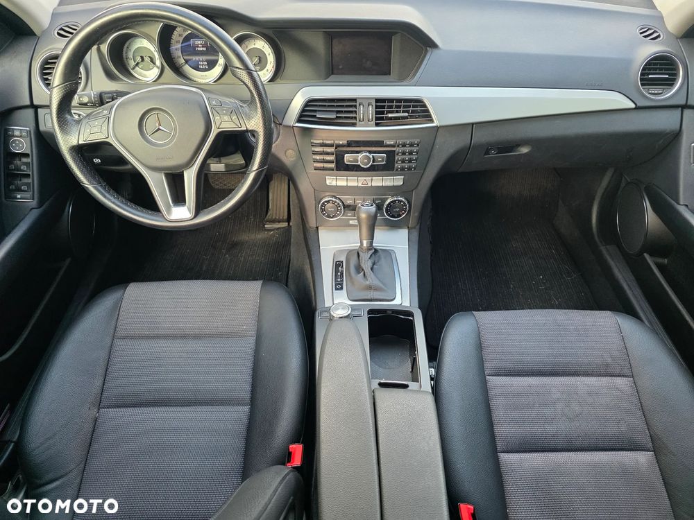 Mercedes-Benz Klasa C 180 T (BlueEFFICIENCY) 7G-TRONIC Avantgarde - 9