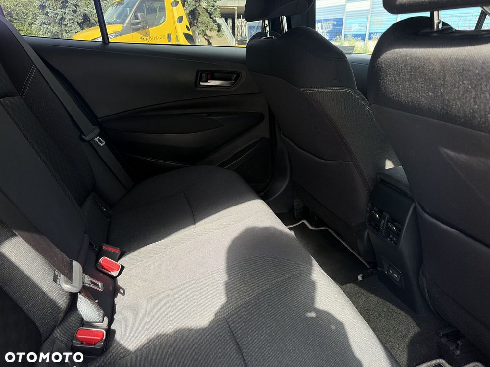 Toyota Corolla 1.8 Hybrid Style - 11