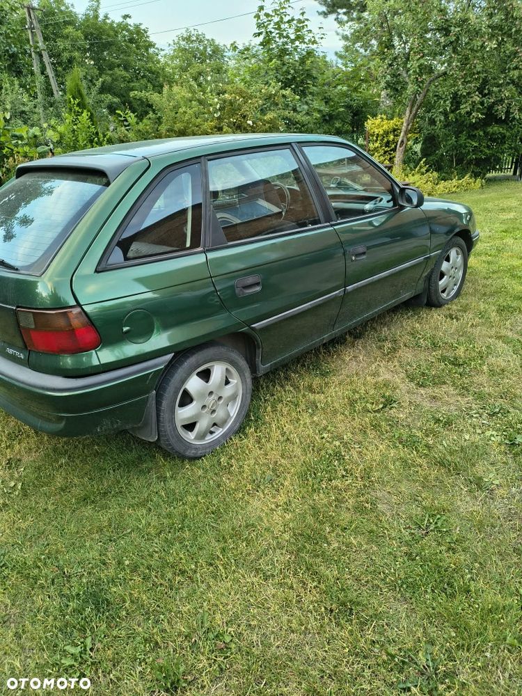 Opel Astra - 4