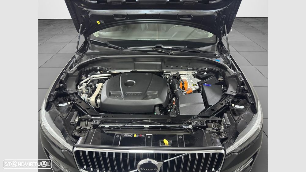 Volvo XC 60 2.0 T6 PHEV Core AWD - 22