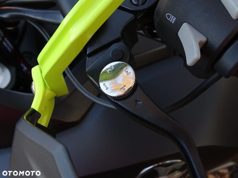 QJMOTOR SVT 650X - 15