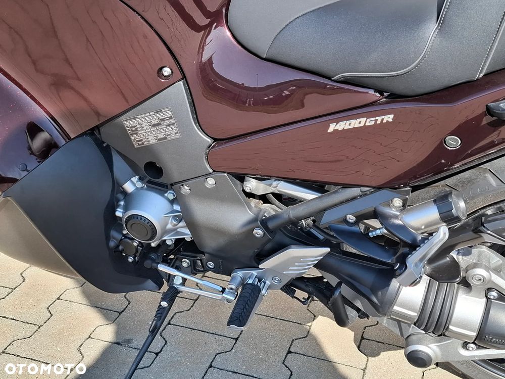 Kawasaki GTR - 9
