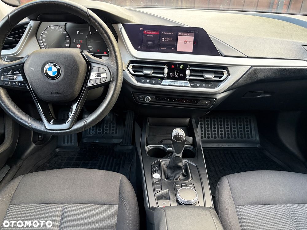 BMW Seria 1 - 18