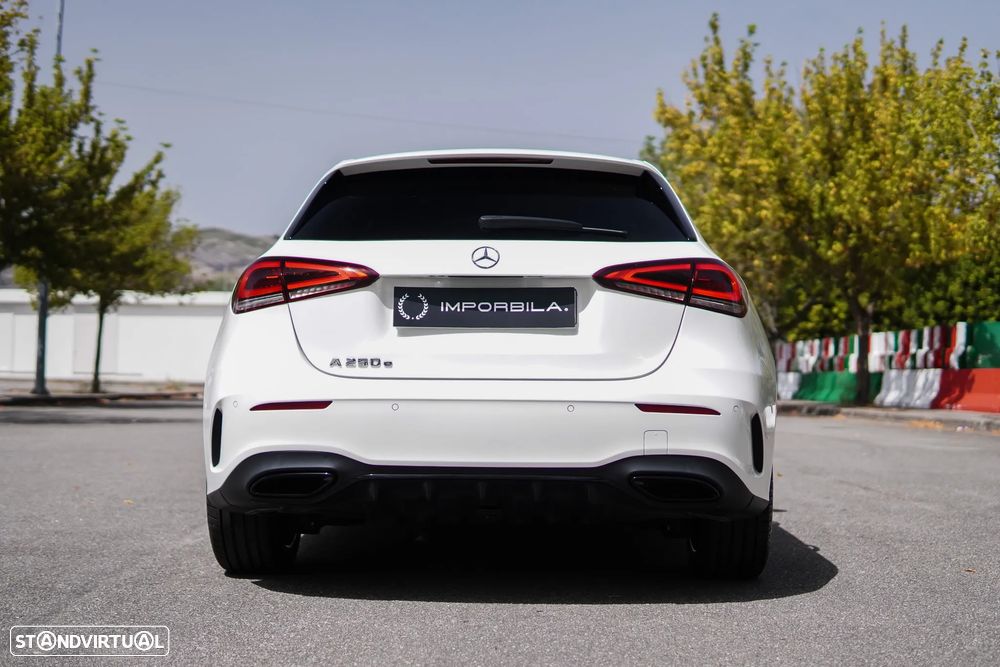 Mercedes-Benz A 250 e 8G-DCT AMG Line - 15