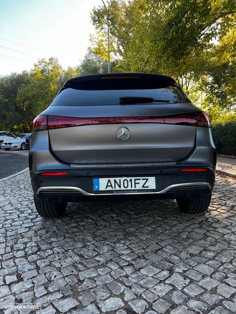 Mercedes-Benz EQA - 8