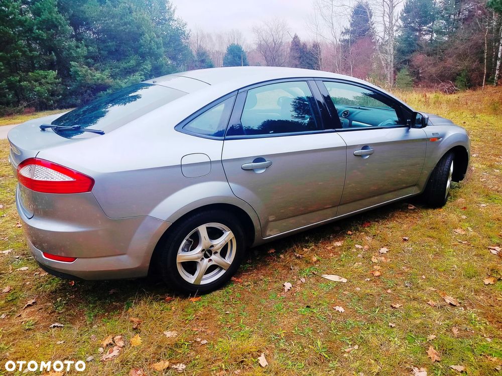 Ford Mondeo 1.6 Ghia X - 15