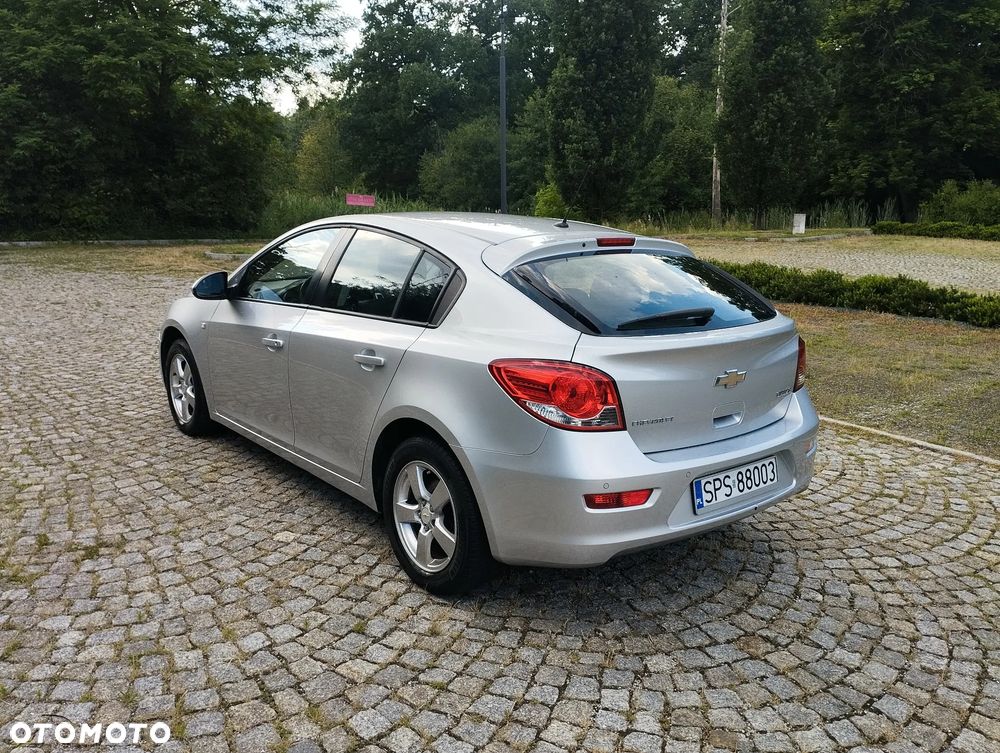 Chevrolet Cruze 1.8 LT+ - 15