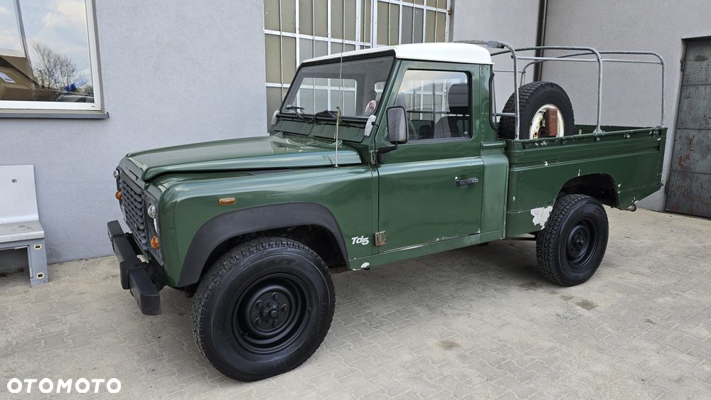 Land Rover Defender - 18