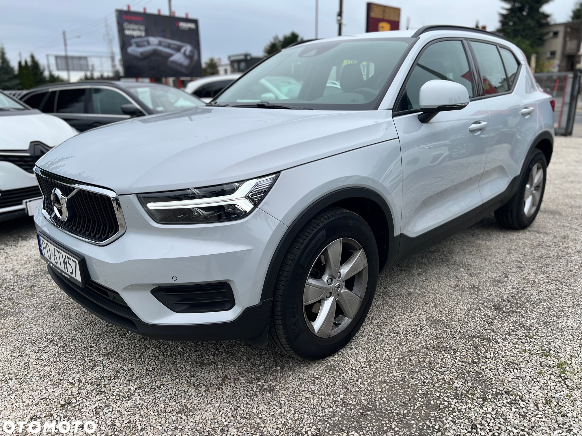 Volvo XC 40 T3 Momentum - 2