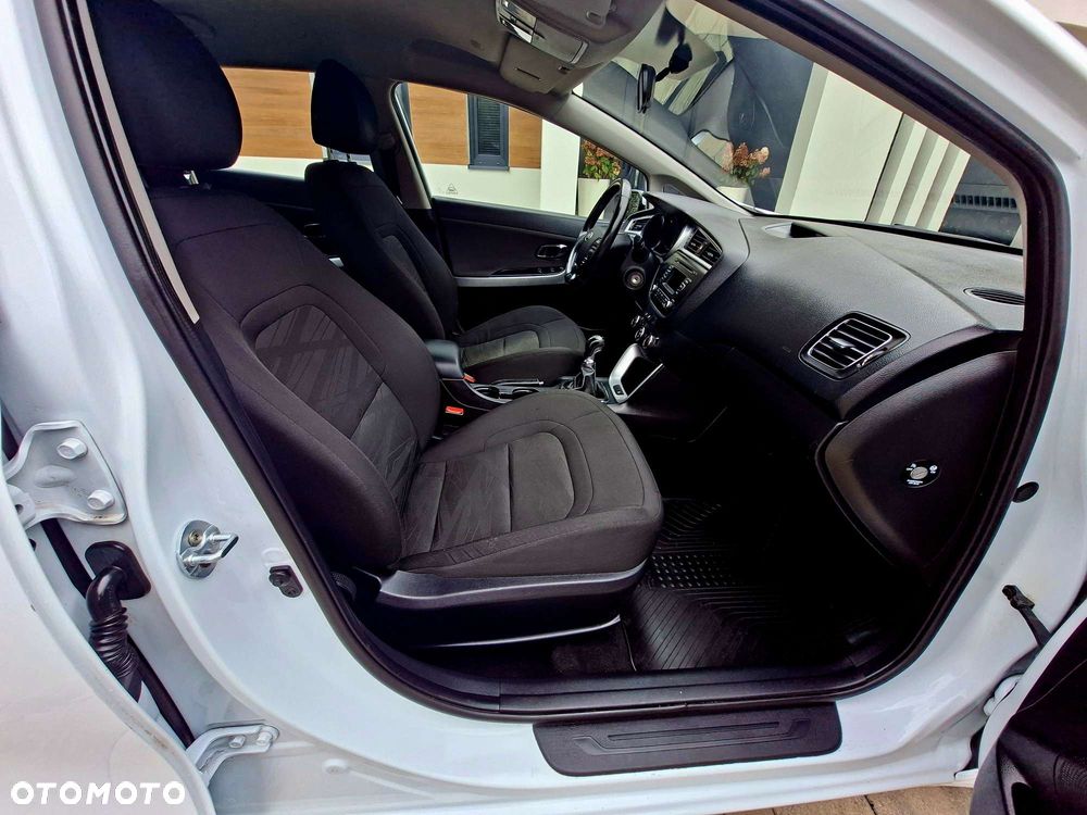 Kia Ceed 1.6 CRDi L Business Line - 6
