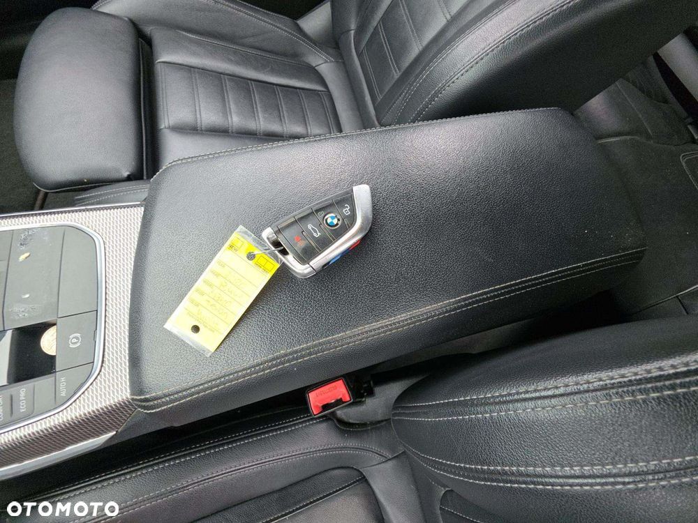 BMW Seria 3 M340i xDrive - 14