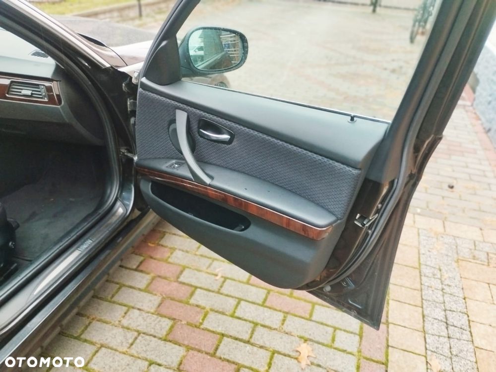 BMW Seria 3 320d - 17