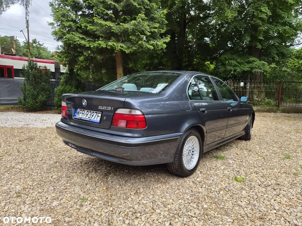 BMW Seria 5 - 1