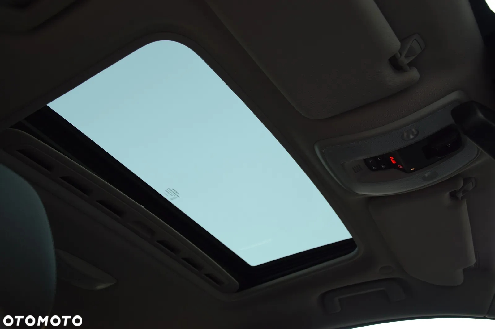 Volvo XC 70 - 30