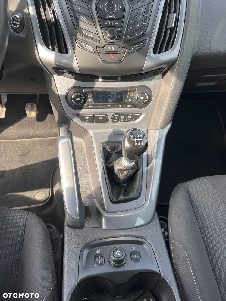 Ford Focus 1.6 EcoBoost Titanium - 19