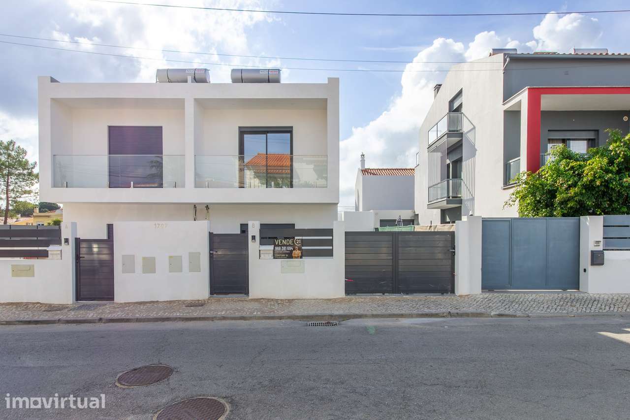 Moradia Geminada T3 Nova com Quarto no R/C Quinta do Conde - Grande imagem: 4/30